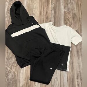 NWOT: Youth Black & White Reebok 3 Piece Sweatsuit Set (8)
